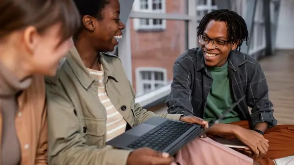 Business colleagues working in an office — how to prepare for an AI integration project